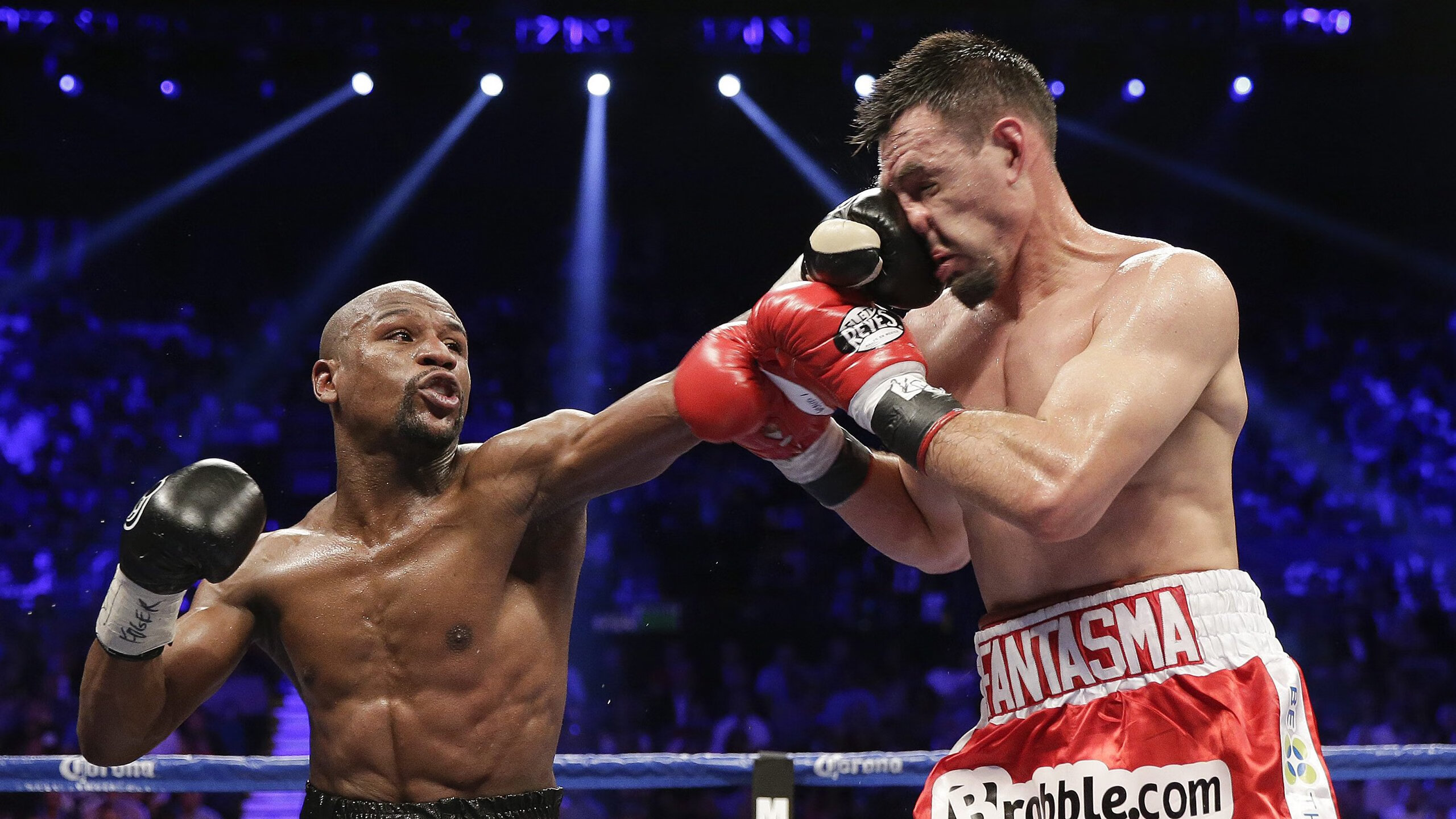 LOL精彩操作点燃全网观众,lol精彩操作集锦在哪看